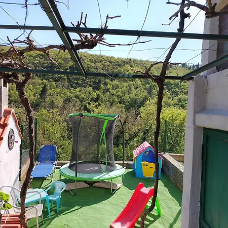 Josipa Lägenhet Slime