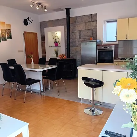 Lägenhet Josipa Slime